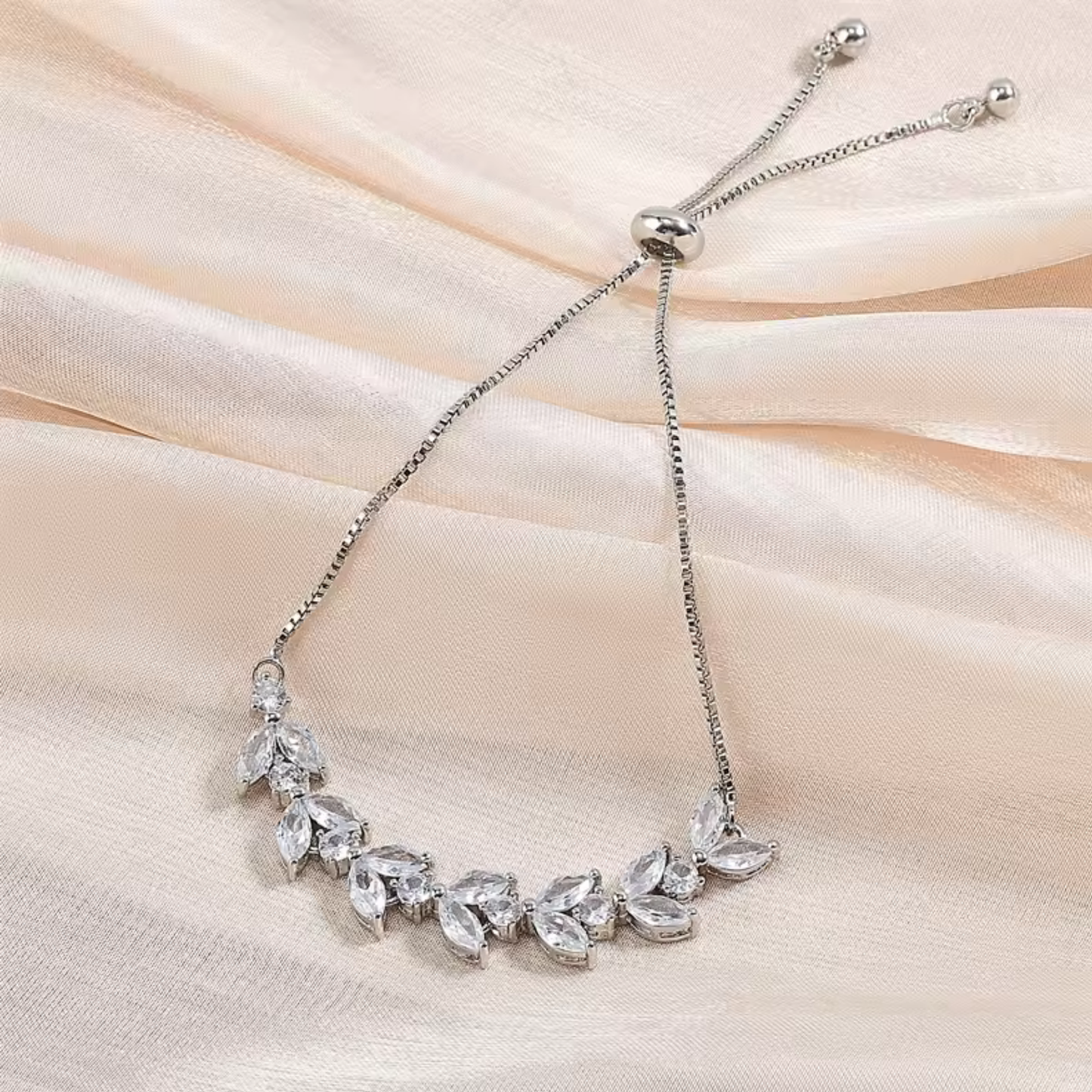 Bracciale Argento con Cristallo a Forma di Foglia